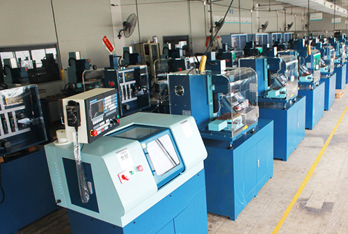 Safety features of CNC machine tools: how to ensure operator safety?